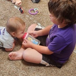 Meet your Posher, Roxanne